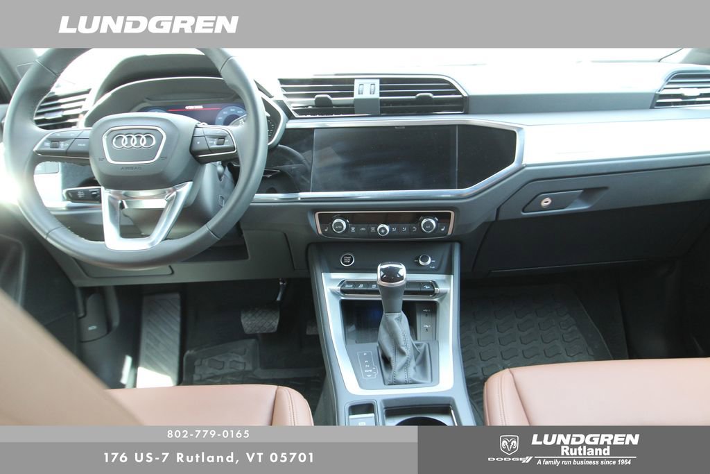 Used 2023 Audi Q3 2.0T Premium Plus w/ Premium Plus Package AWD/4WD image 19