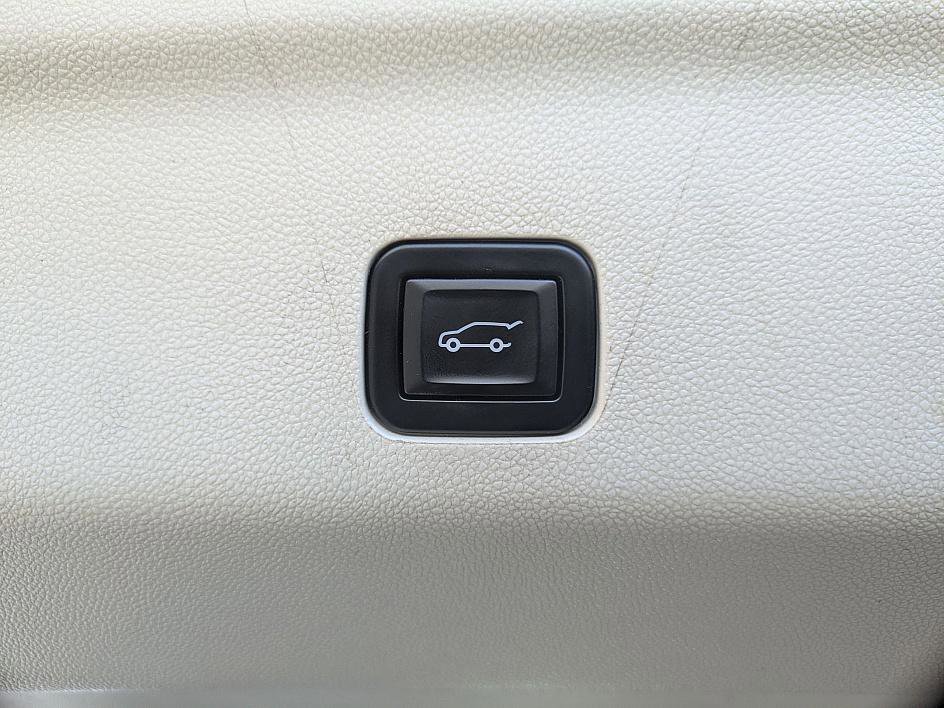 Used 2023 Cadillac Escalade Sport Platinum w/ LPO, ONYX Package image 31