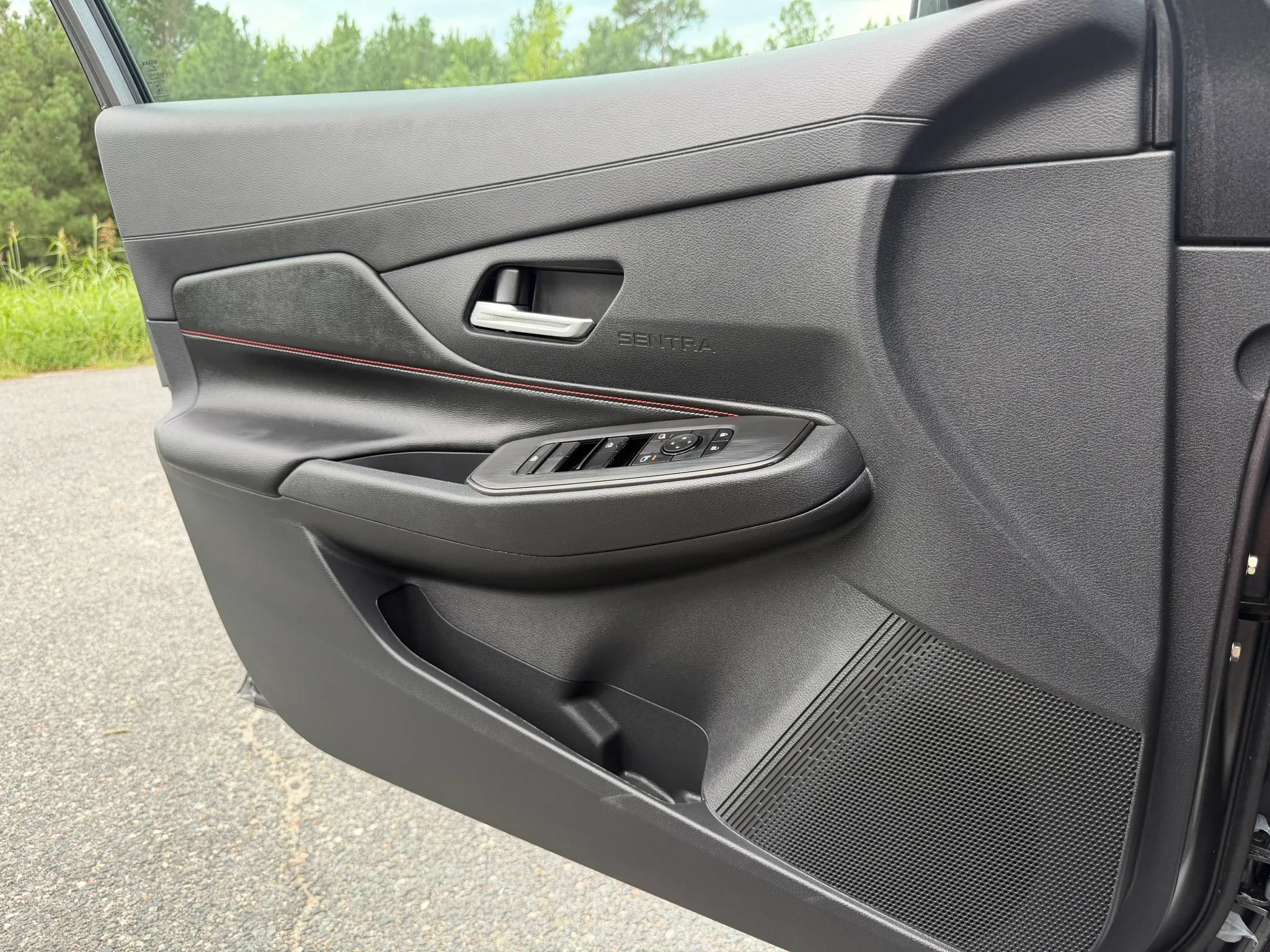 Used 2026 Nissan Sentra SR w/ Floor Mat Package FWD image 15