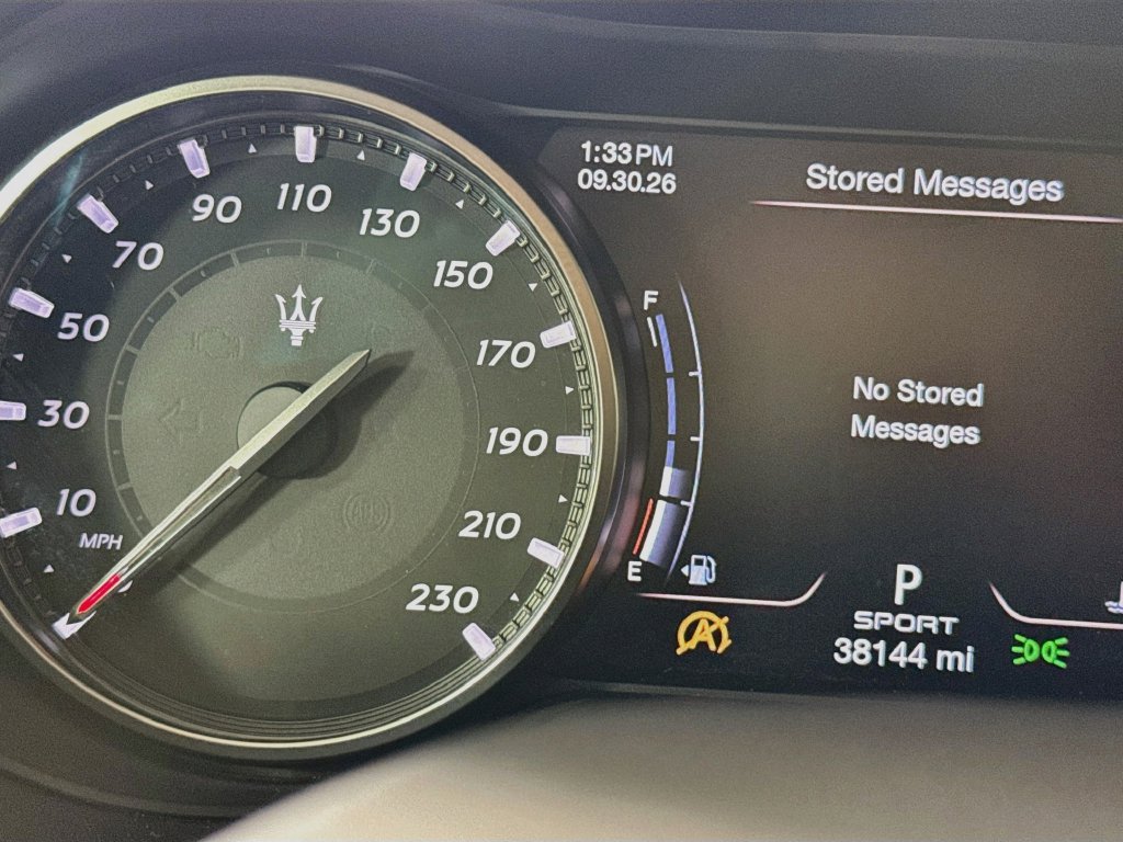 Used 2022 Maserati Levante Trofeo AWD/4WD image 14