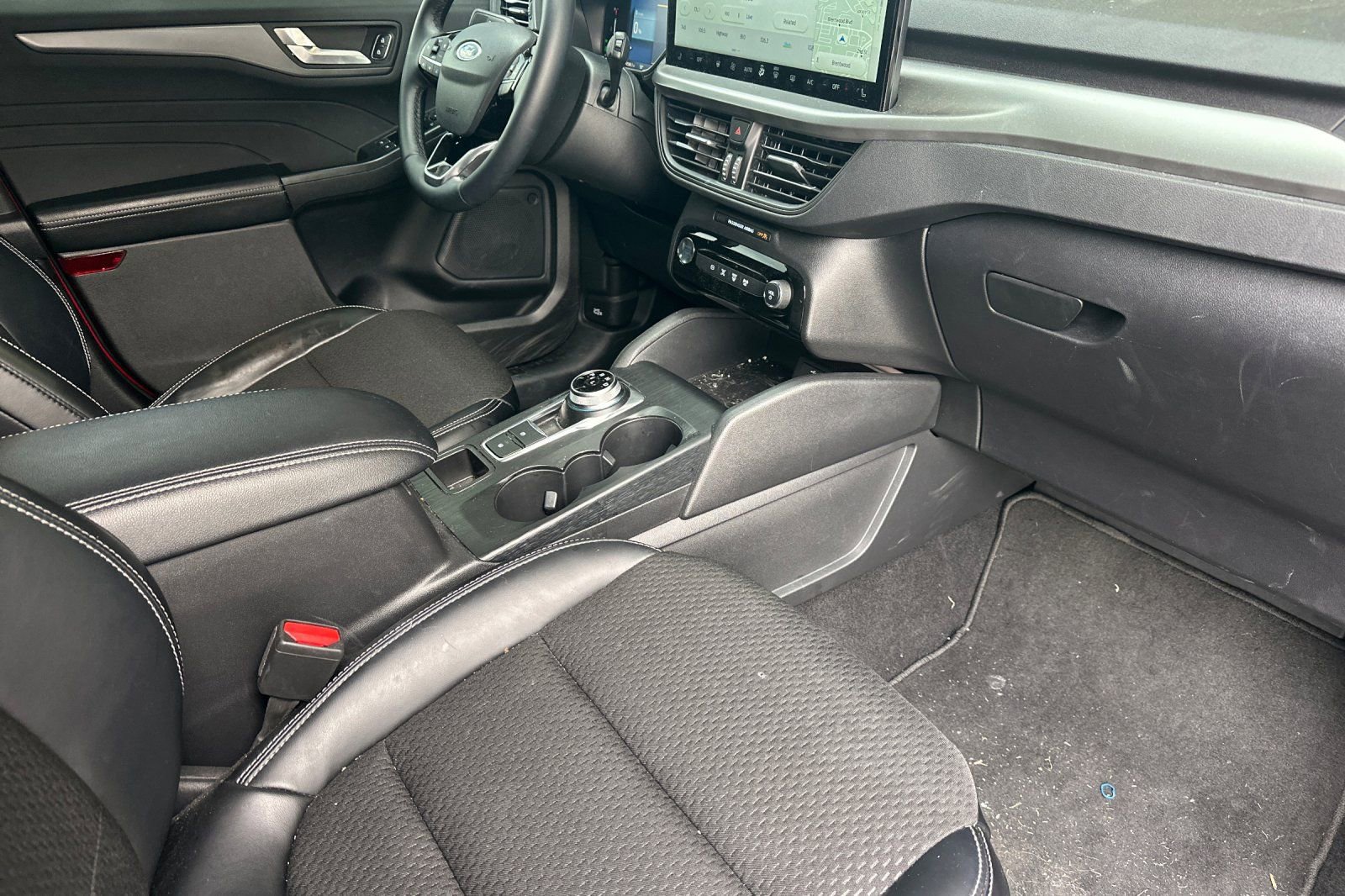 Used 2025 Ford Escape SE FWD image 12