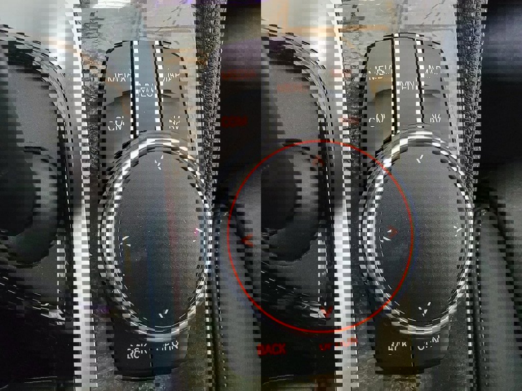 Used 2019 BMW 540i xDrive w/ M Sport Package image 27