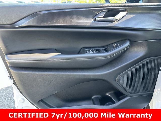 Certified 2024 Jeep Grand Cherokee Altitude AWD/4WD image 18