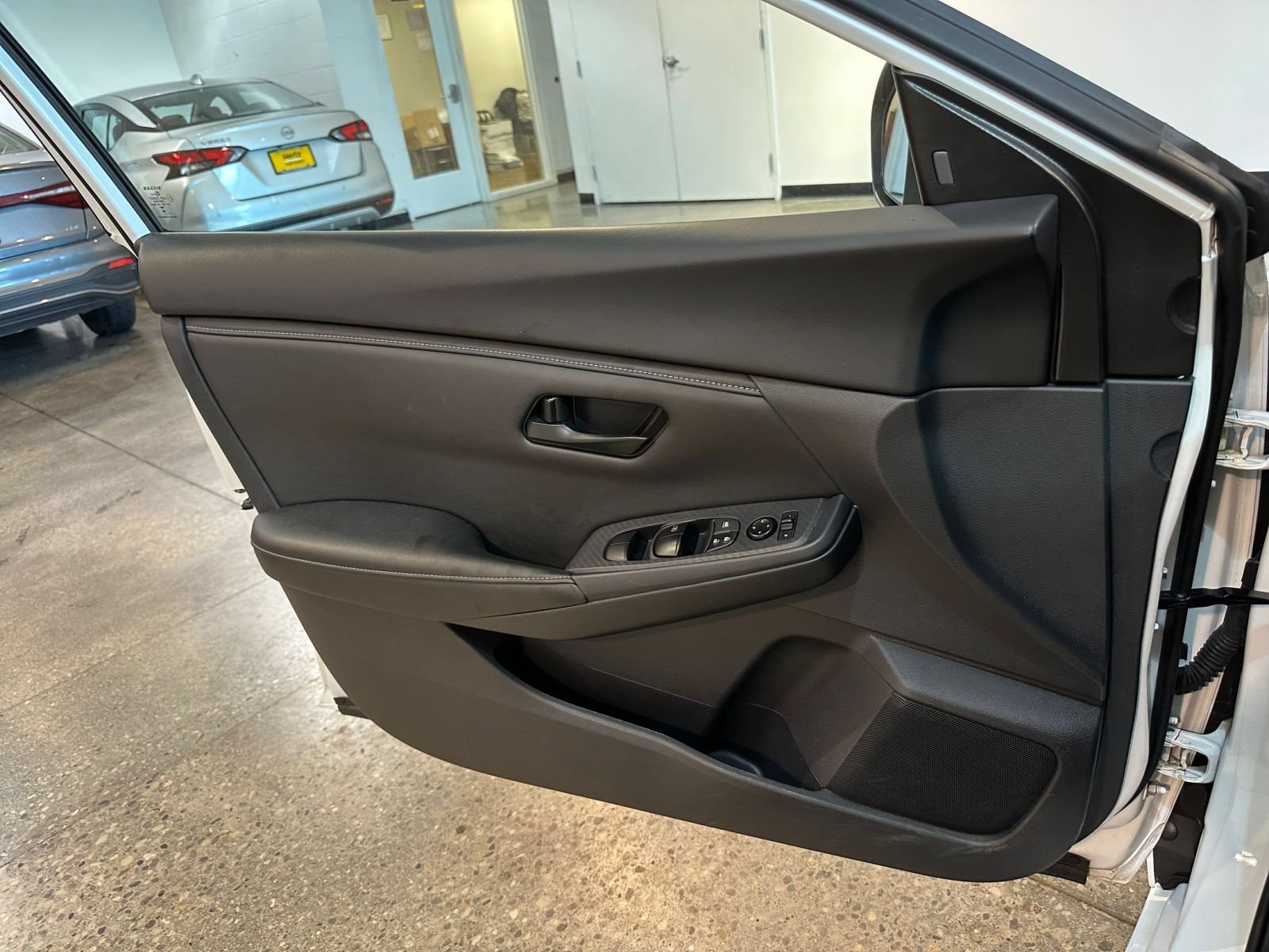 Used 2025 Nissan Sentra S FWD image 18