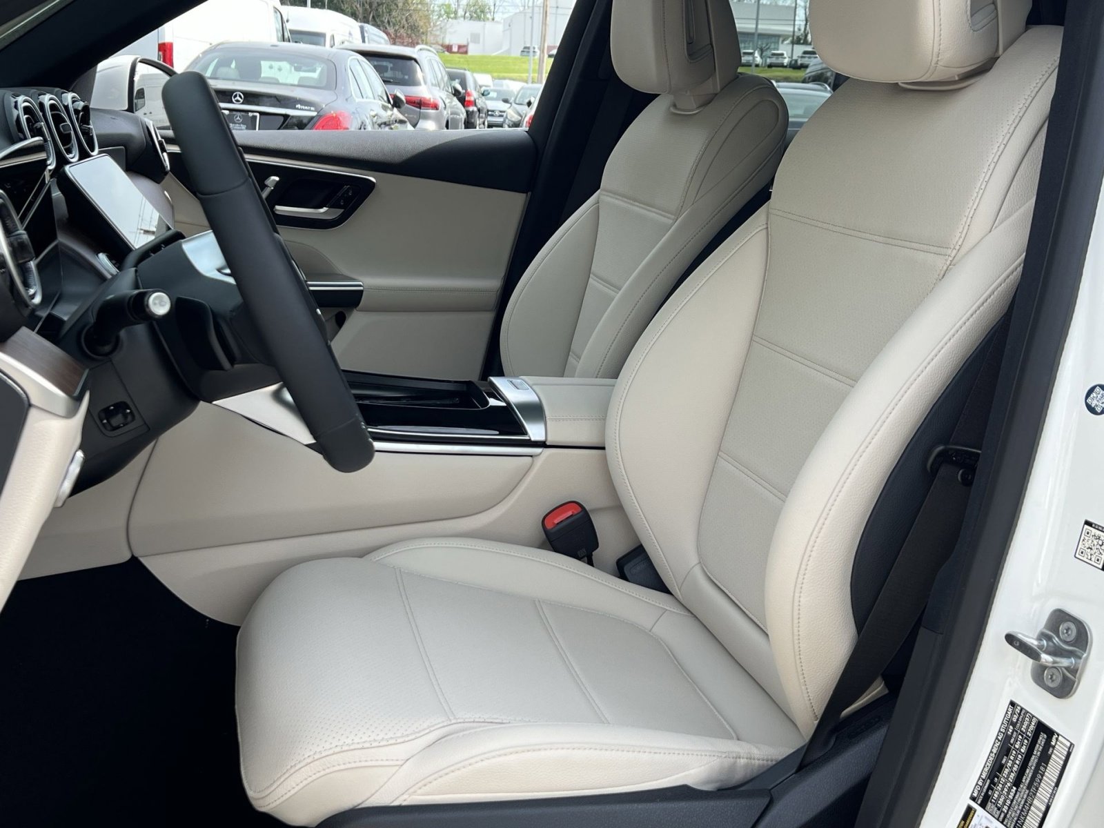 New 2026 Mercedes-Benz GLC 300 4MATIC image 11