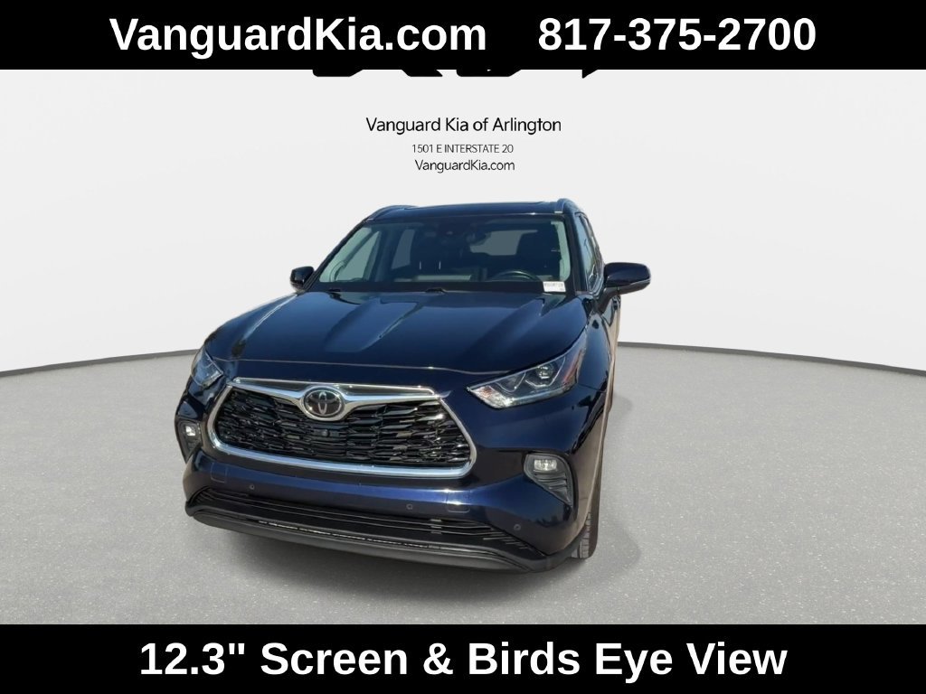 Used 2021 Toyota Highlander Limited FWD image 3