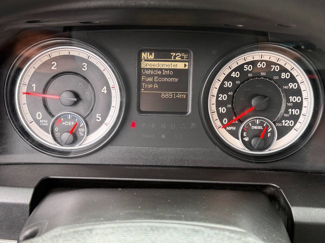 Used 2014 RAM 2500 SLT w/ Popular Equipment Group AWD/4WD image 5