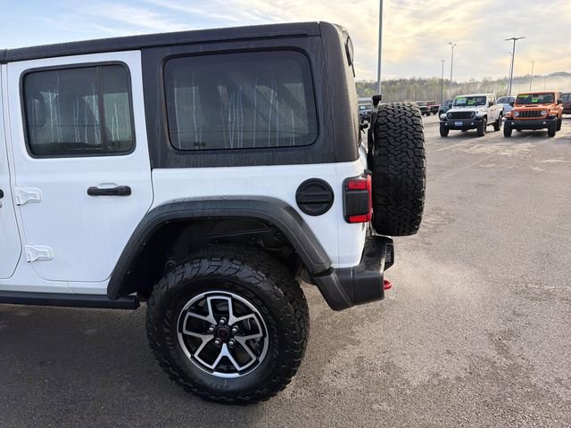 Used 2025 Jeep Wrangler Unlimited Rubicon AWD/4WD image 9