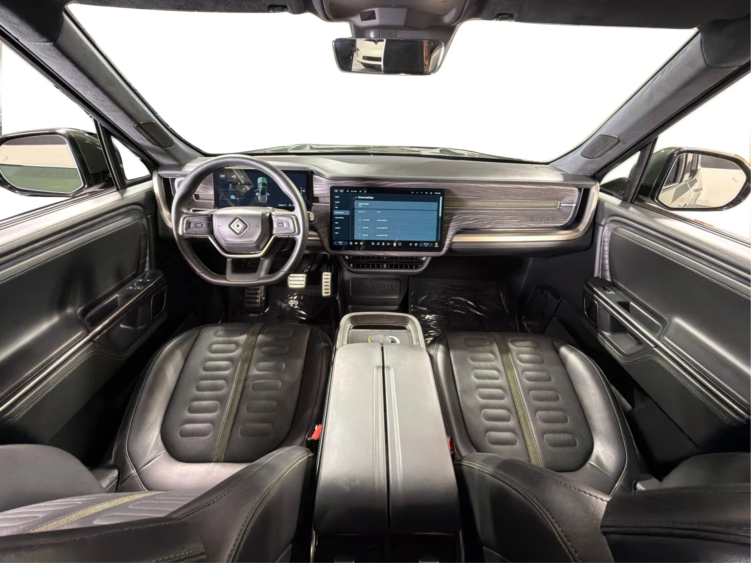 Used 2022 Rivian R1T Adventure AWD/4WD image 27