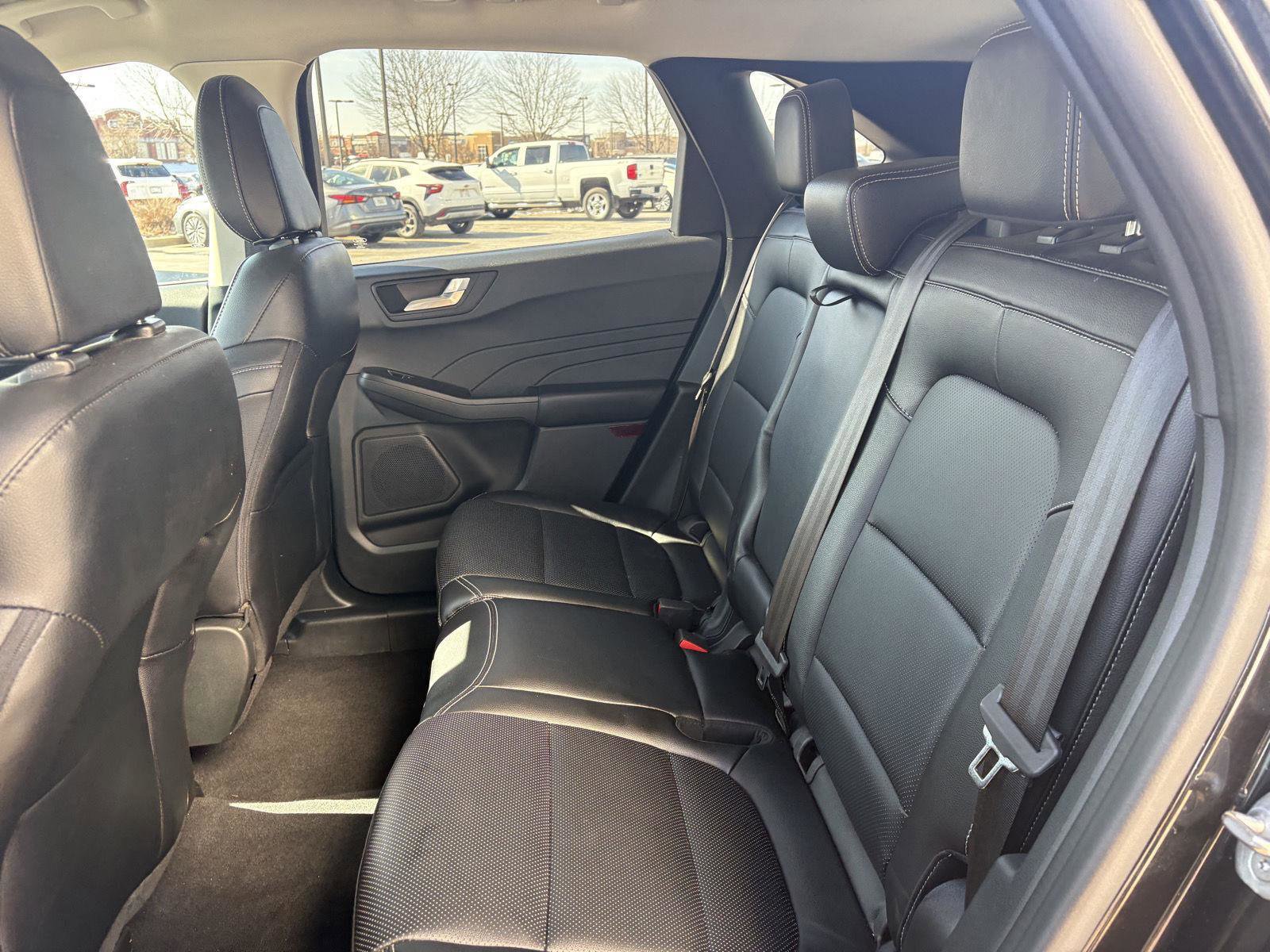 Used 2022 Ford Escape SEL w/ Class II Trailer Tow Package image 18