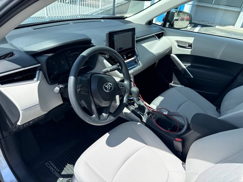 Used 2025 Toyota Corolla Cross L FWD image 10