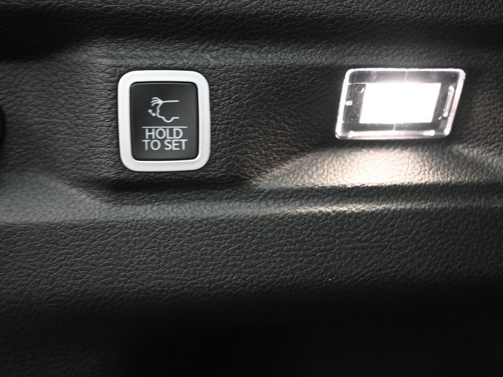 New 2025 Jeep Grand Cherokee L Altitude image 16