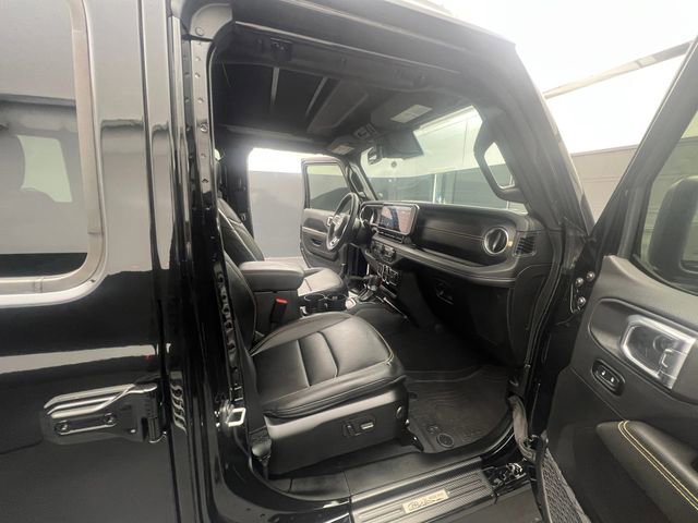 Used 2025 Jeep Wrangler Sahara image 53