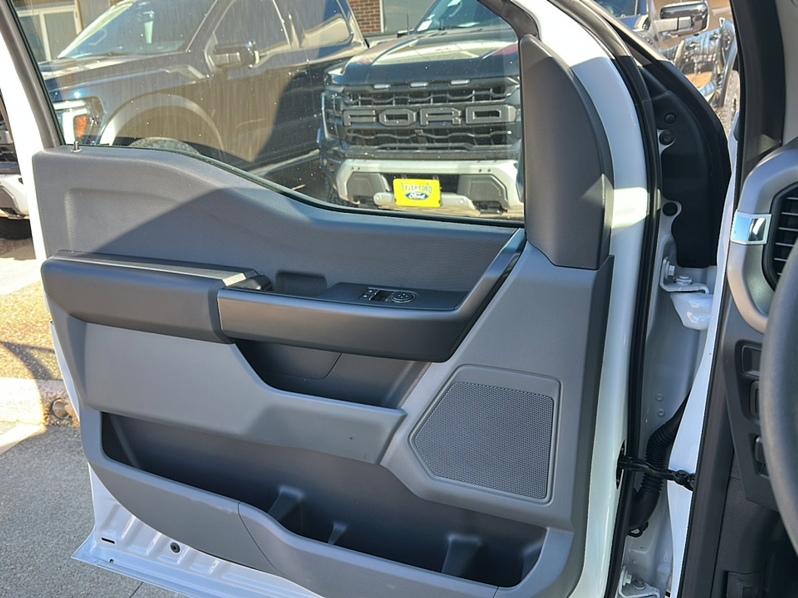Used 2025 Ford F150 XL RWD image 17