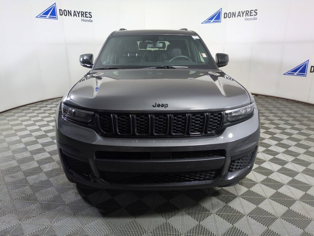 Used 2024 Jeep Grand Cherokee L Altitude image 11