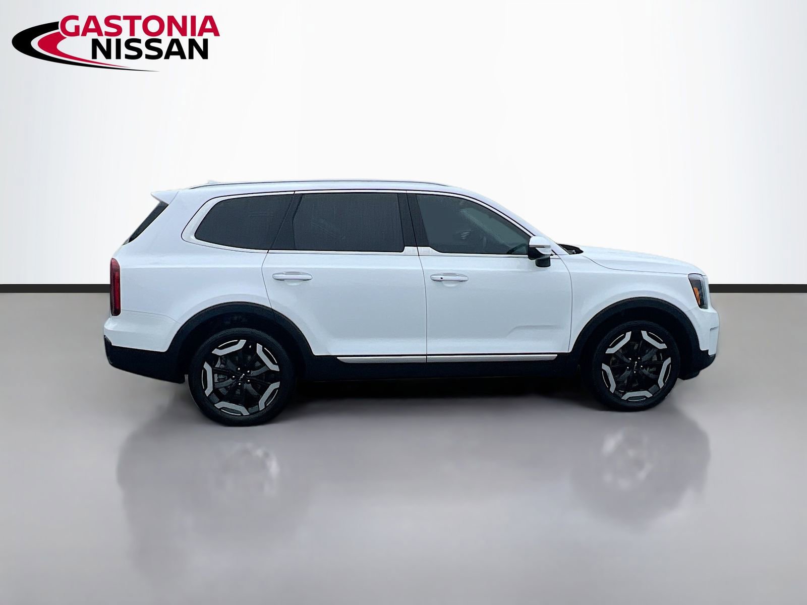 Used 2023 Kia Telluride S image 10