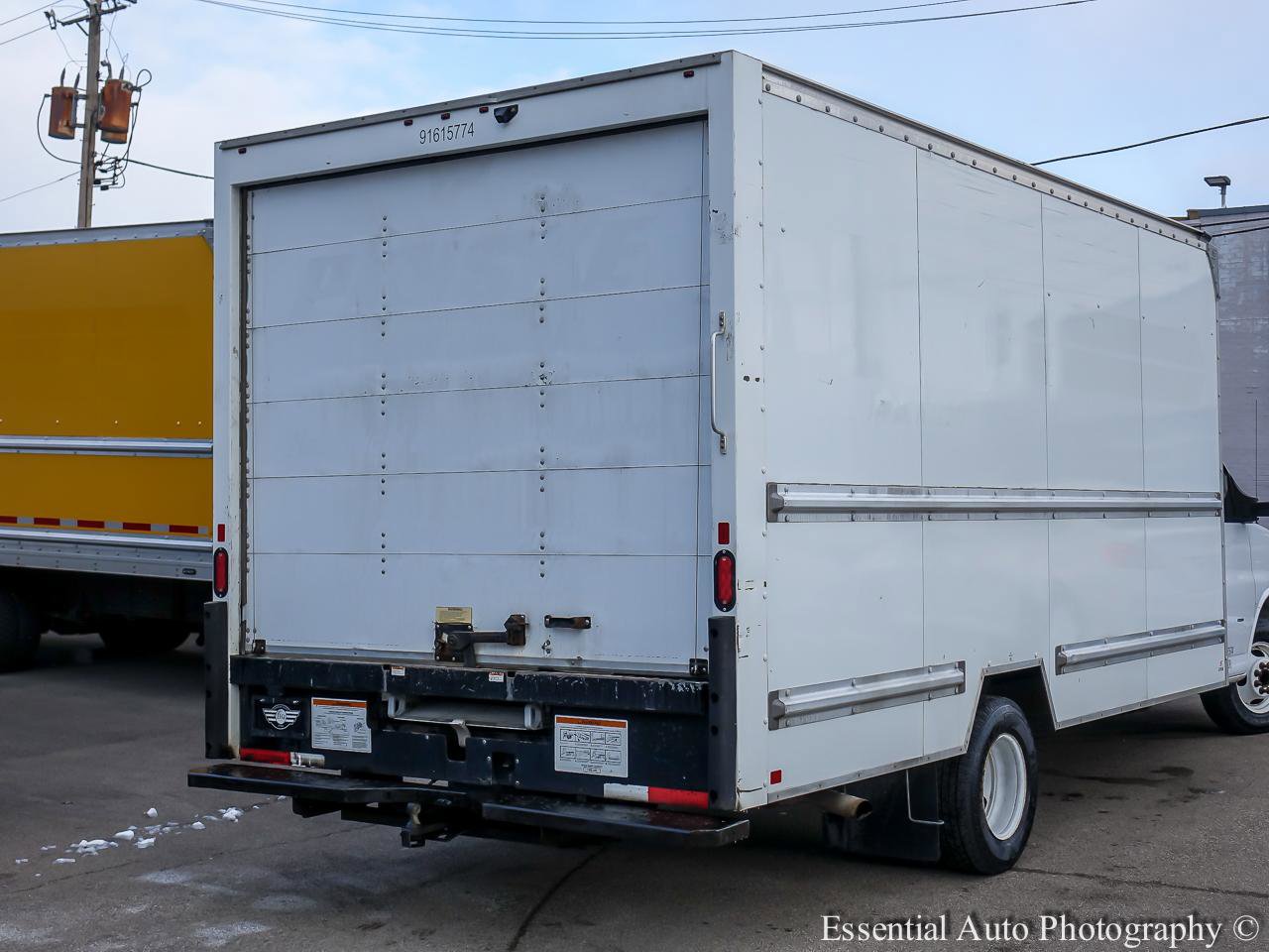 Used 2020 GMC Savana 3500 G3500 177 in. w/ Driver Convenience Package image 7