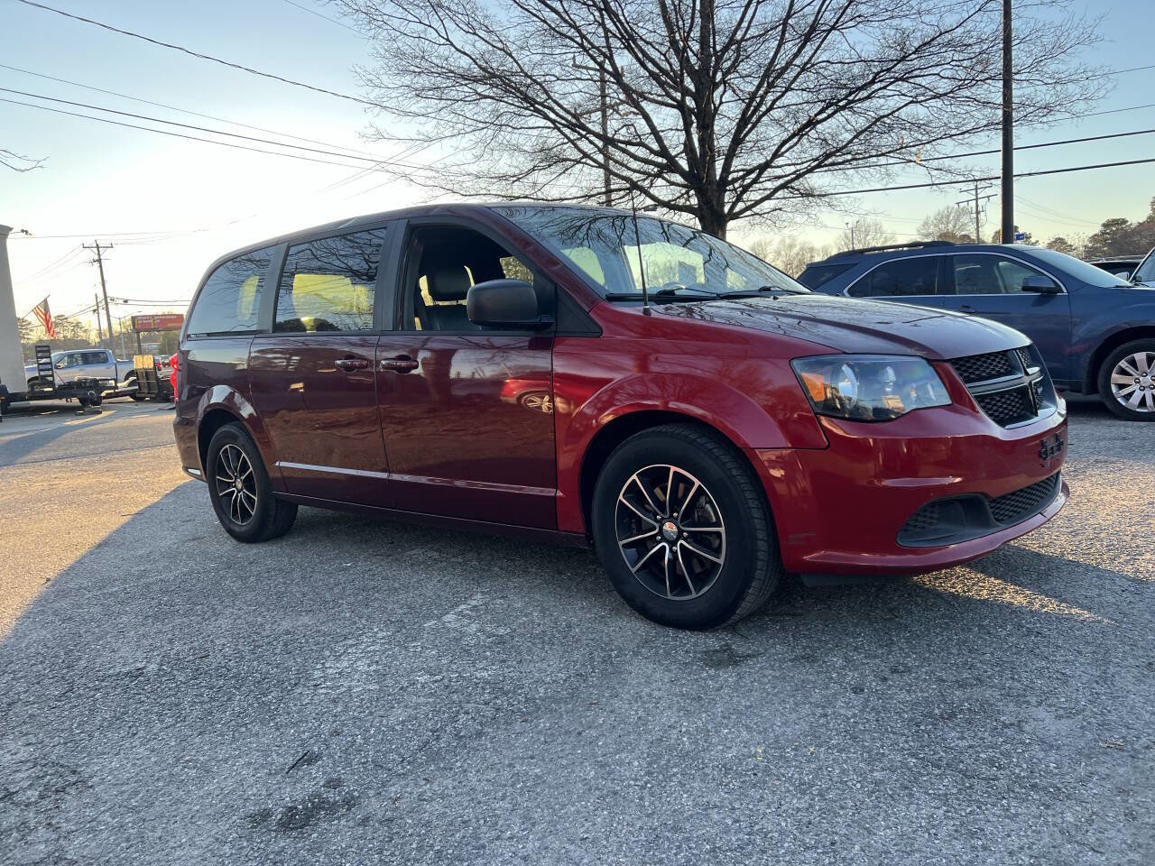 Used 2018 Dodge Grand Caravan GT image 4