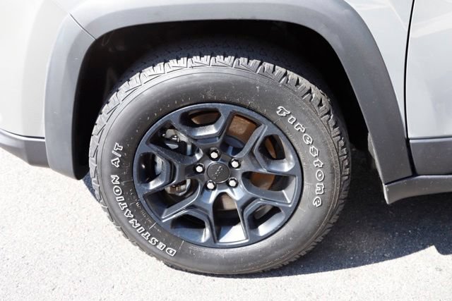 Used 2022 Jeep Cherokee Latitude w/ Sun & Sound Group AWD/4WD image 12