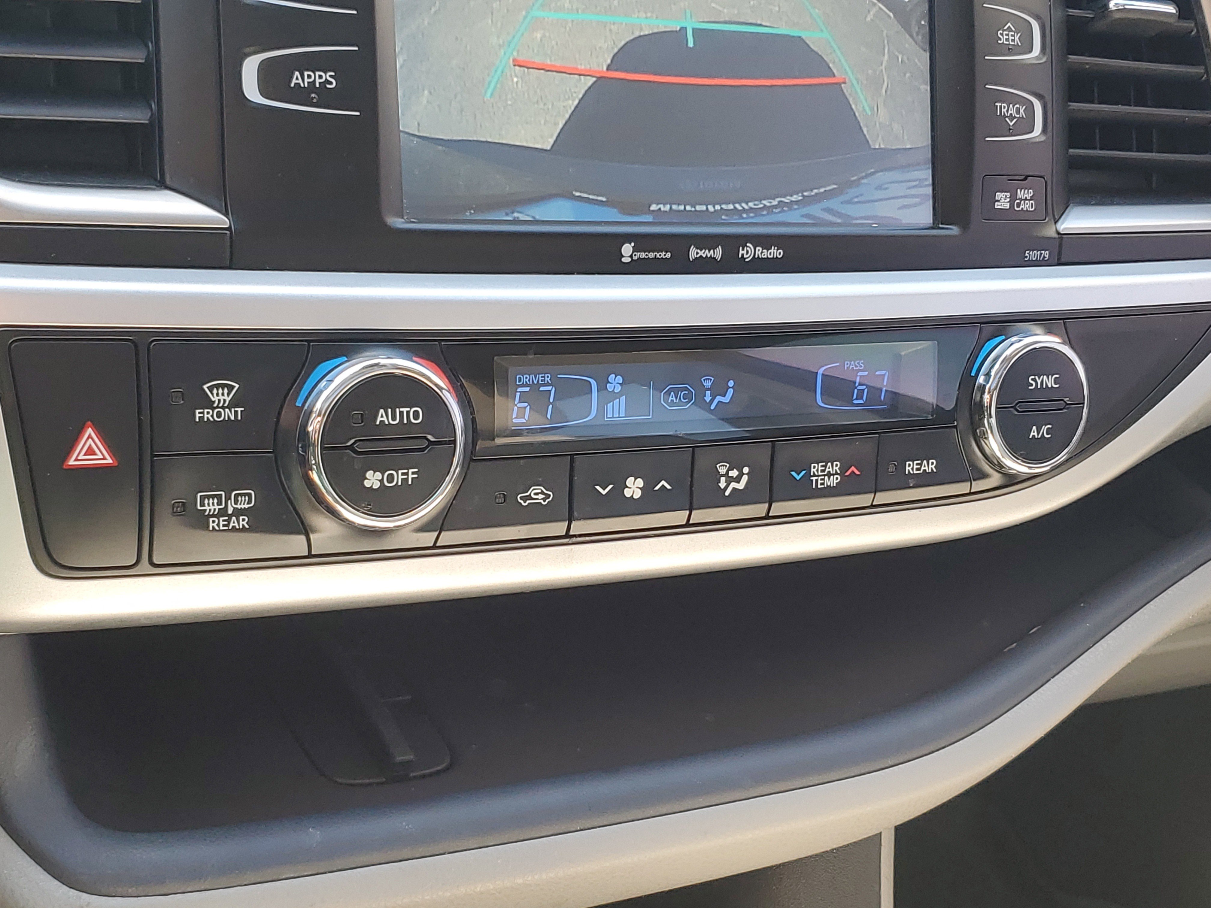 Used 2017 Toyota Highlander XLE image 21