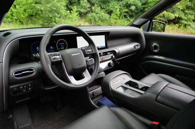 Used 2026 Hyundai Palisade Calligraphy AWD/4WD image 2