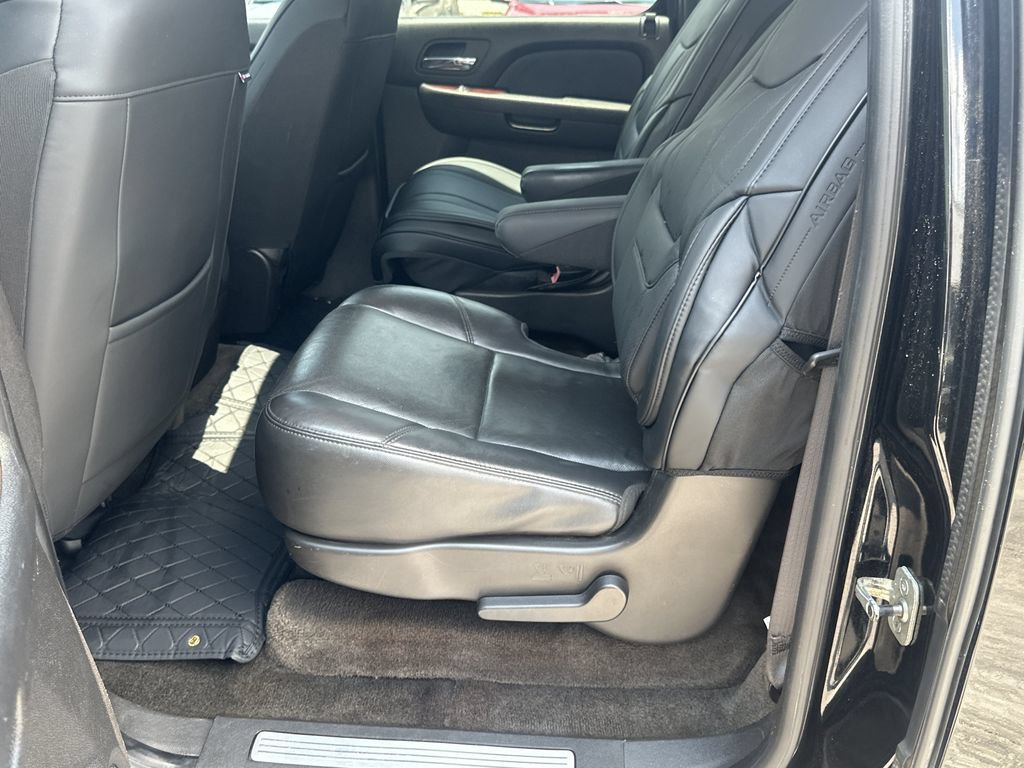 Used 2009 Chevrolet Suburban LTZ AWD/4WD image 22
