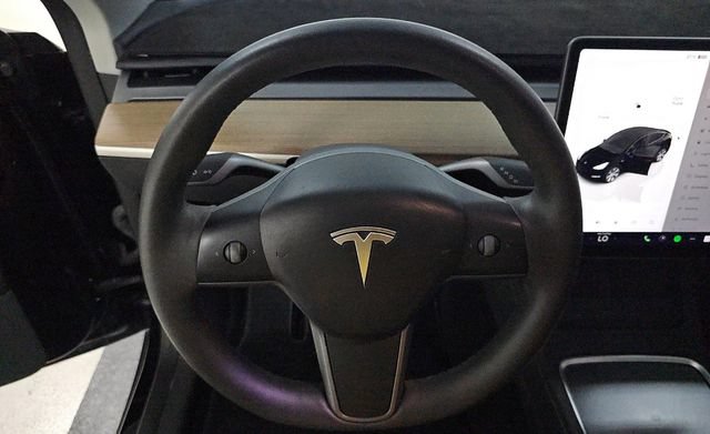 Used 2022 Tesla Model Y Long Range AWD/4WD image 13