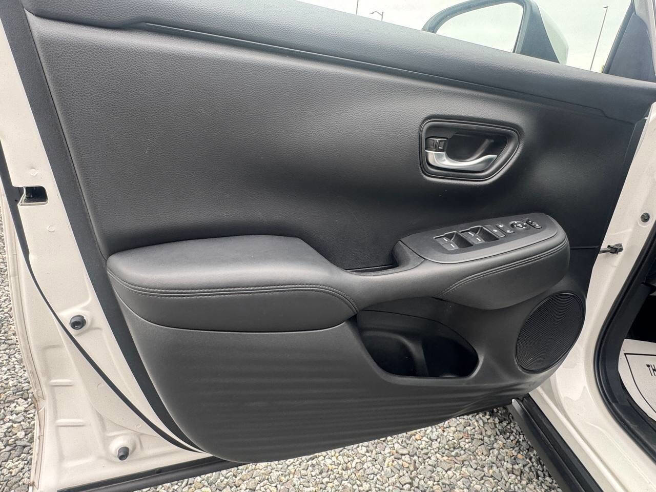 Used 2025 Honda HR-V LX image 24