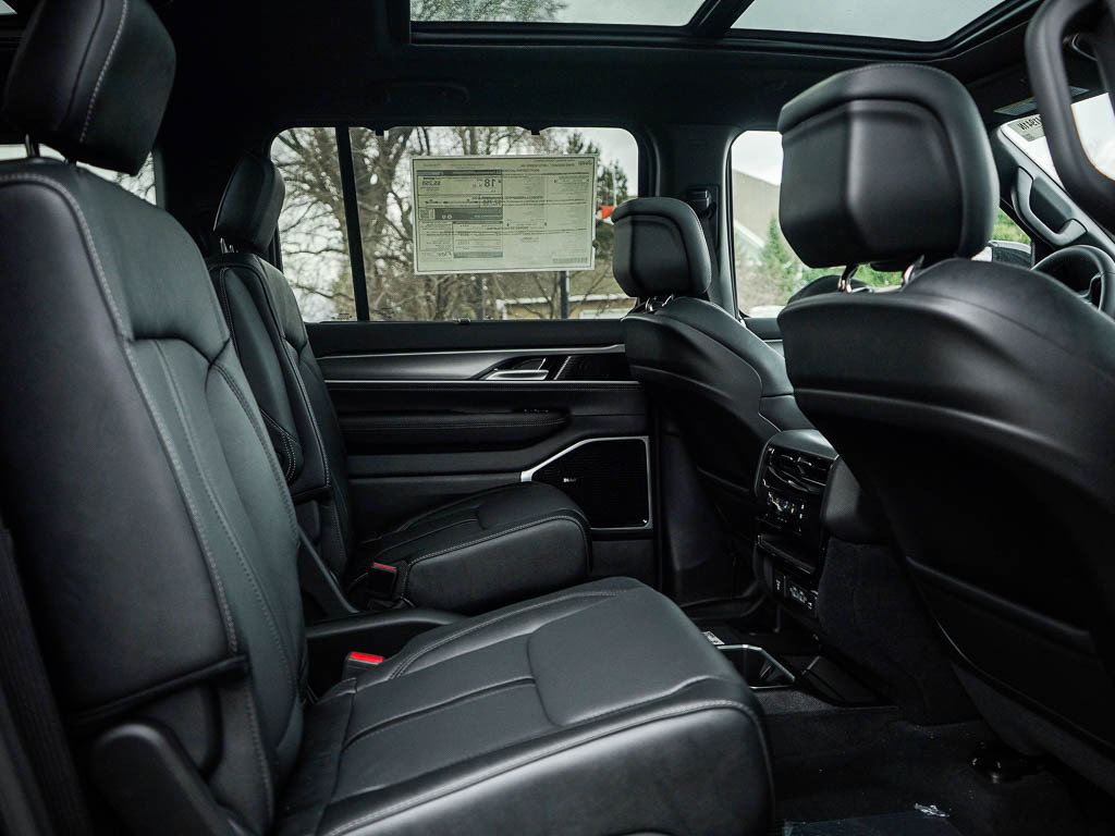 New 2026 Jeep Grand Wagoneer L Limited AWD/4WD image 13