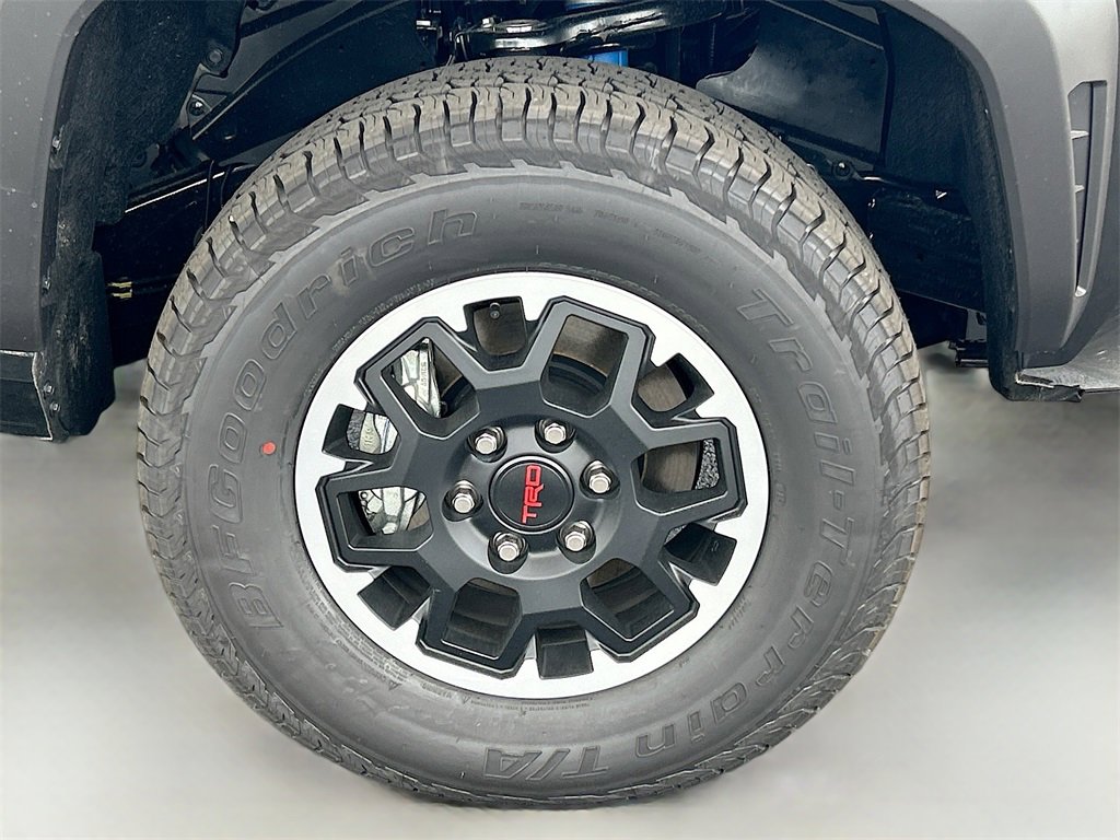 New 2025 Toyota Tacoma TRD Off-Road image 9