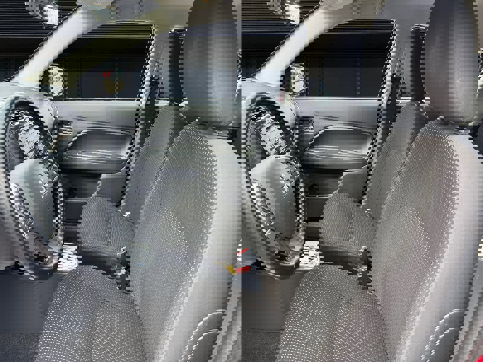 Used 2015 Mitsubishi Mirage ES image 2