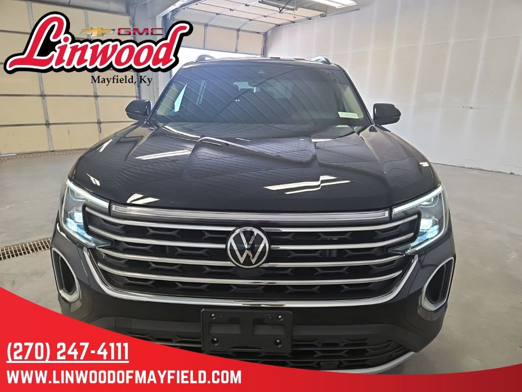 Used 2024 Volkswagen Atlas SE AWD/4WD image 3