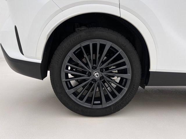 Used 2025 Lexus RX 350h AWD/4WD image 32