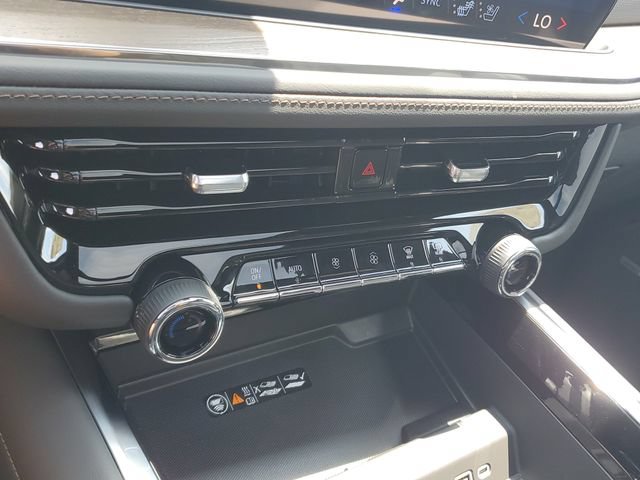 New 2026 Chevrolet Tahoe High Country w/ LPO, Illumination Package AWD/4WD image 29