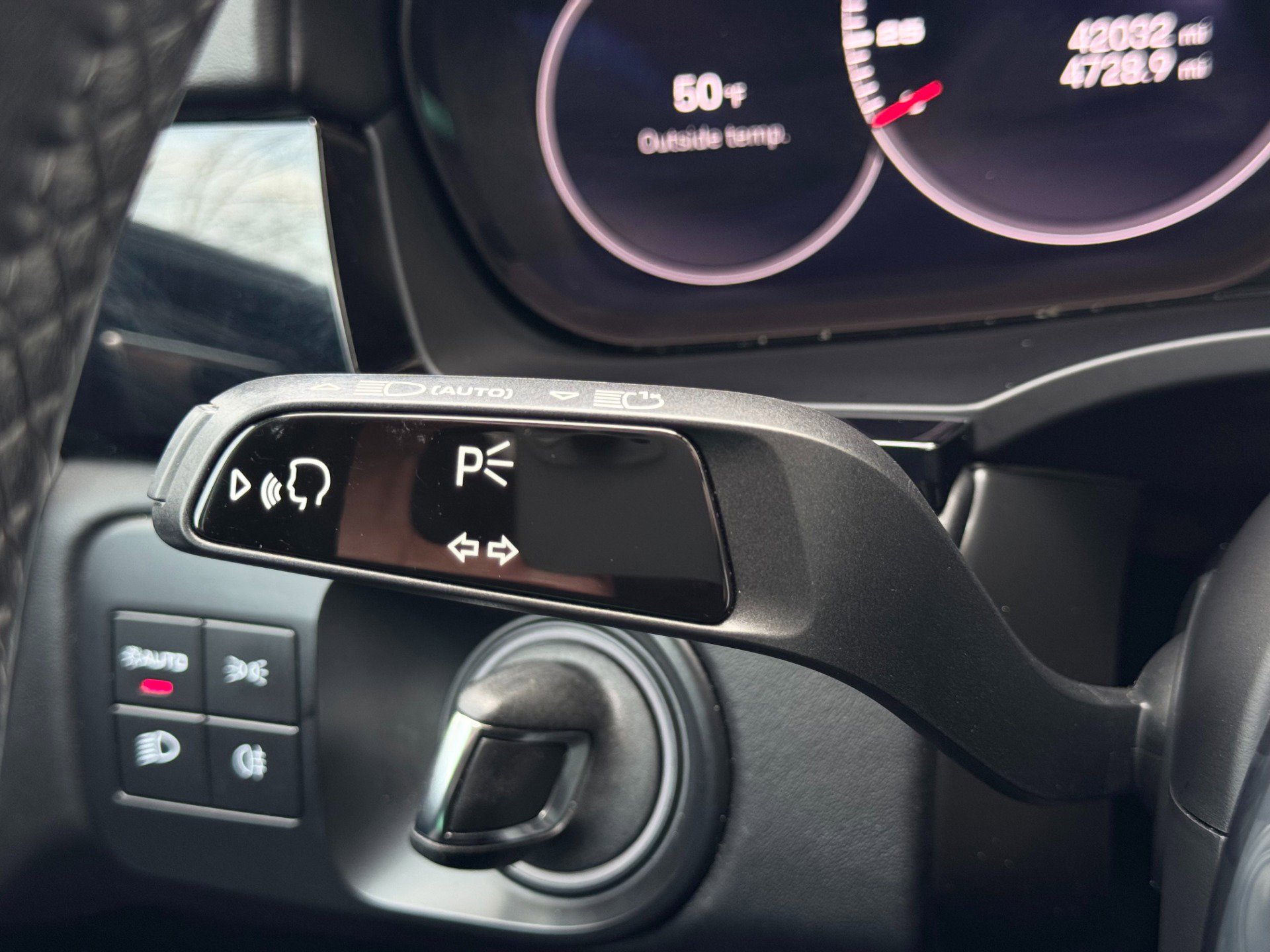 Used 2022 Porsche Cayenne GTS image 45