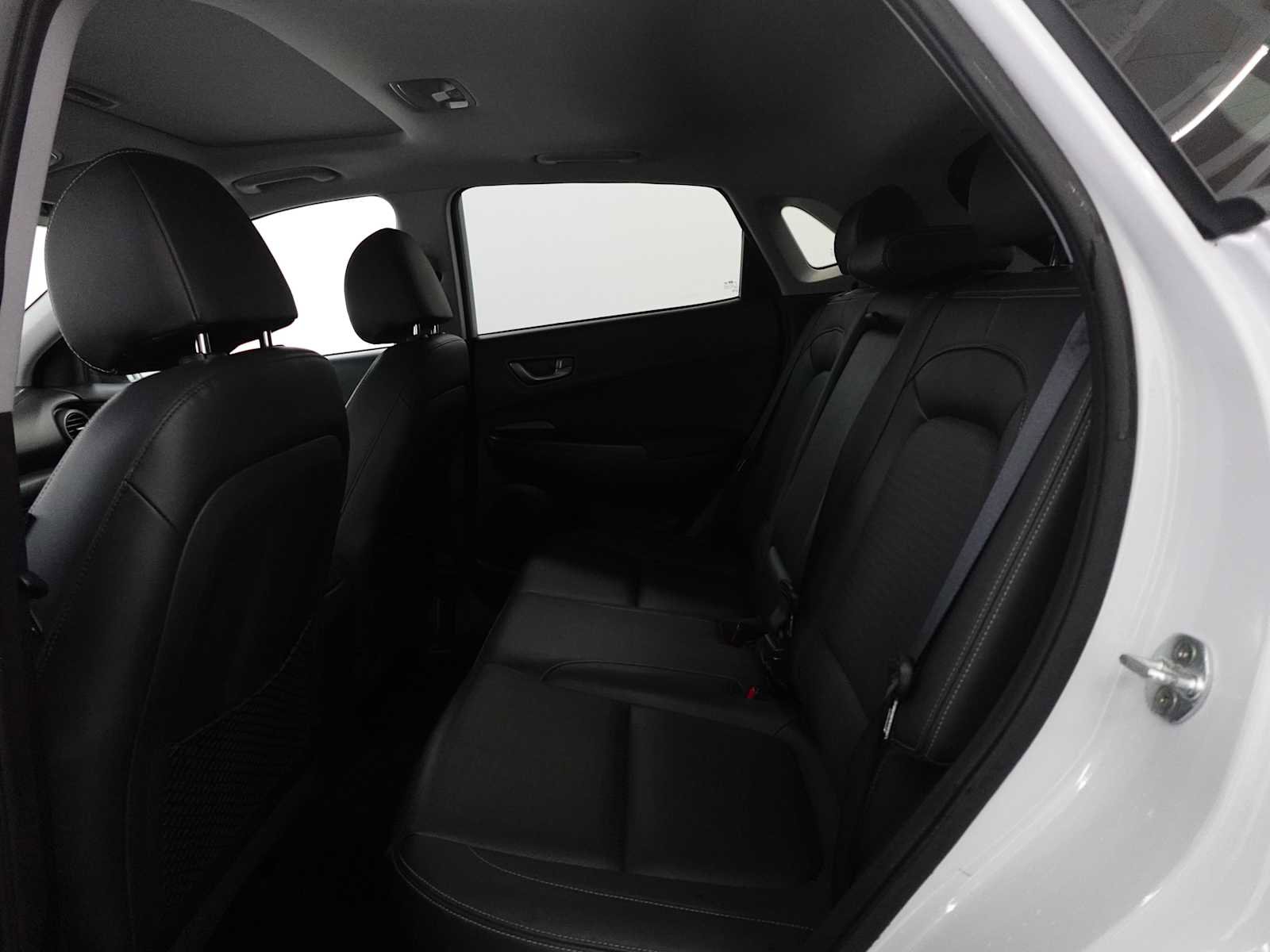 Used 2021 Hyundai Kona Limited AWD/4WD image 25