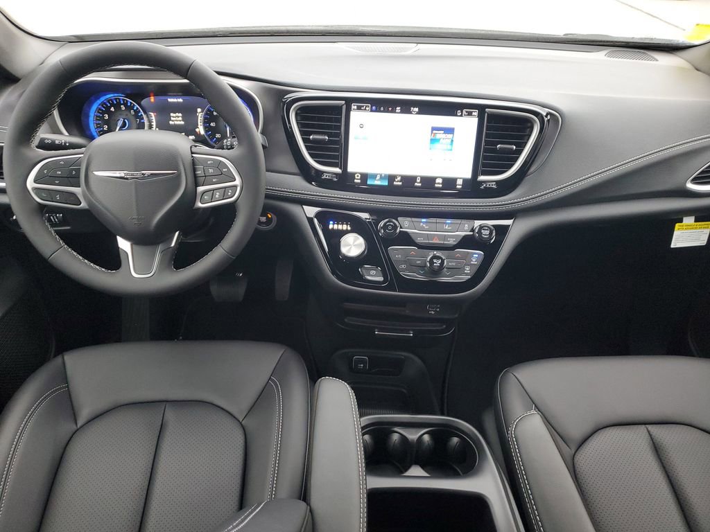 New 2026 Chrysler Pacifica Select image 14