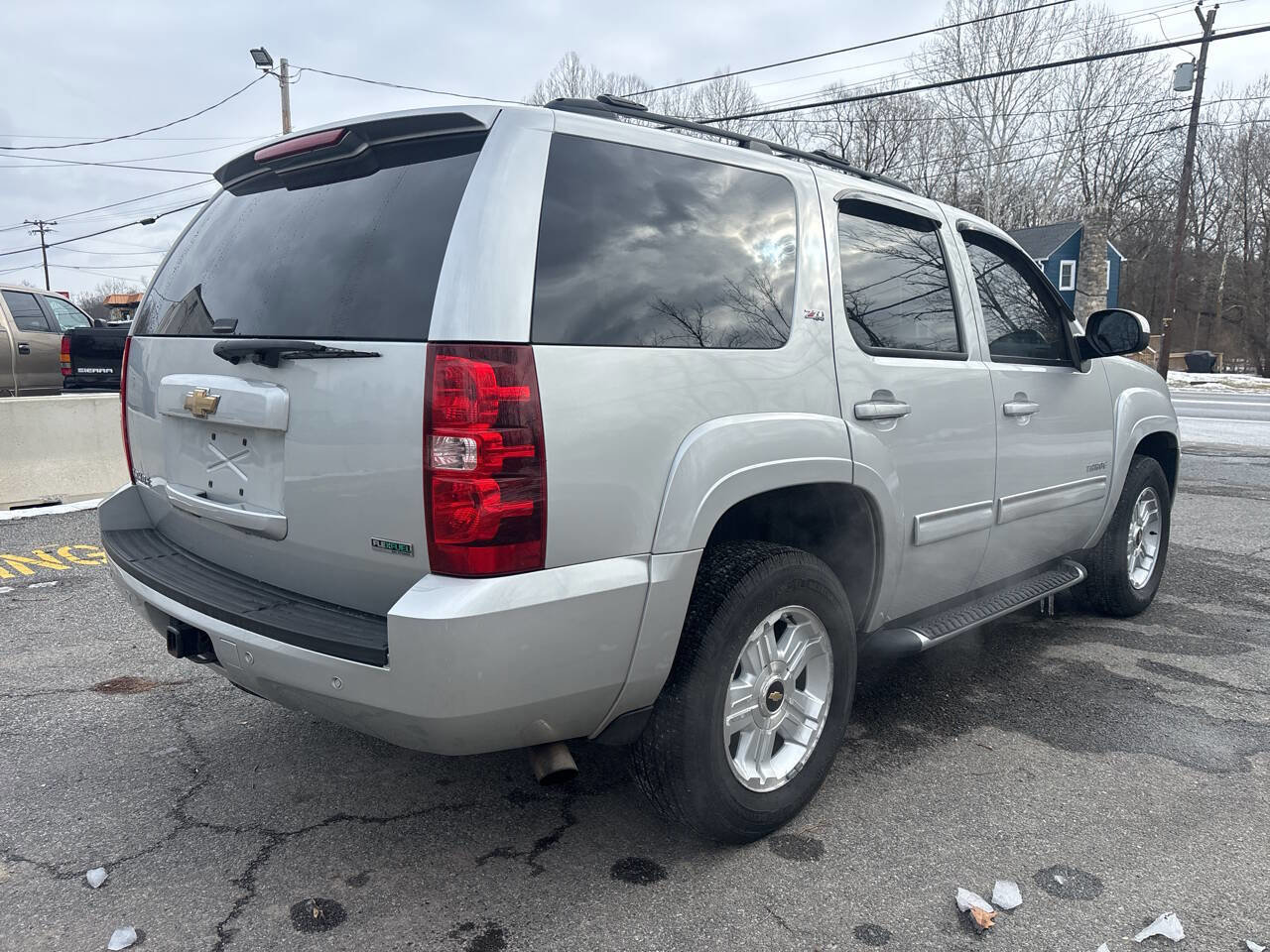 Used 2010 Chevrolet Tahoe LT w/ Luxury Package image 13