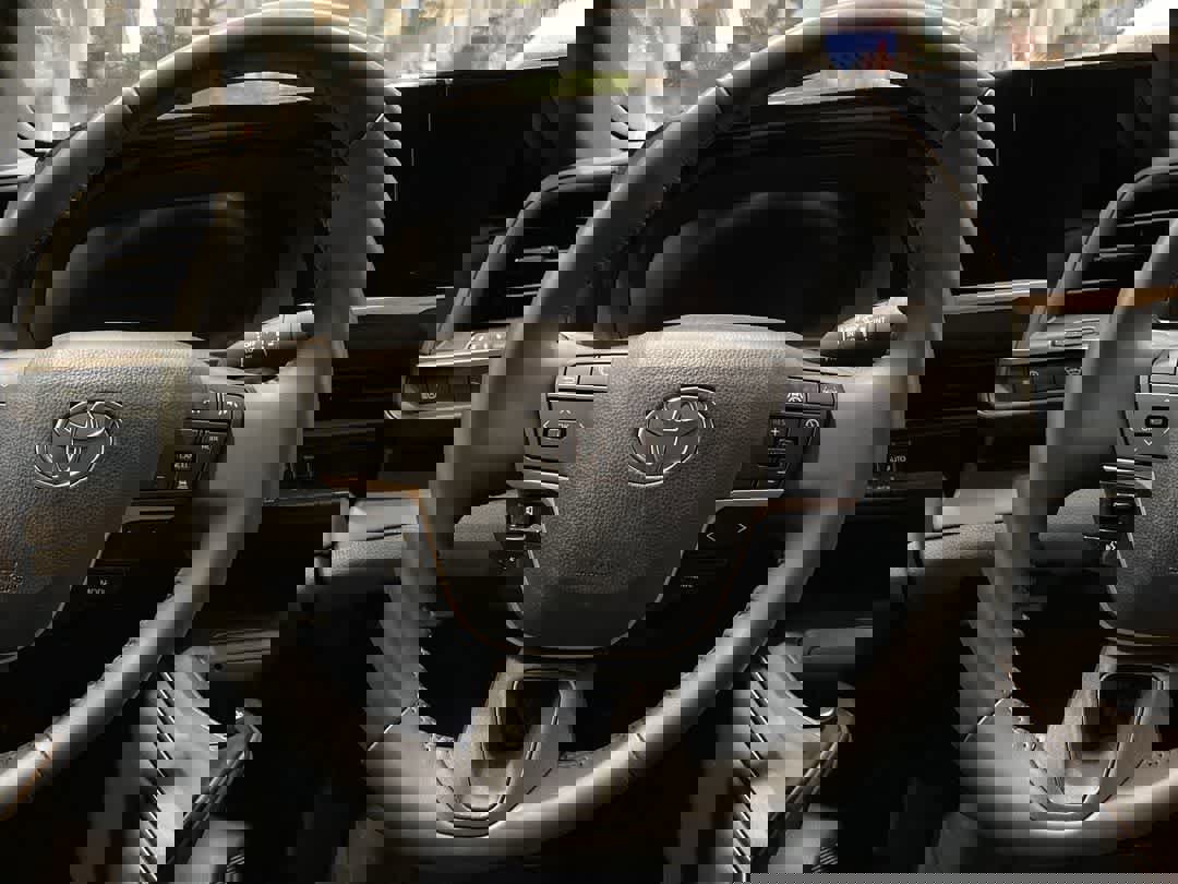 Certified 2023 Toyota Crown XLE image 16