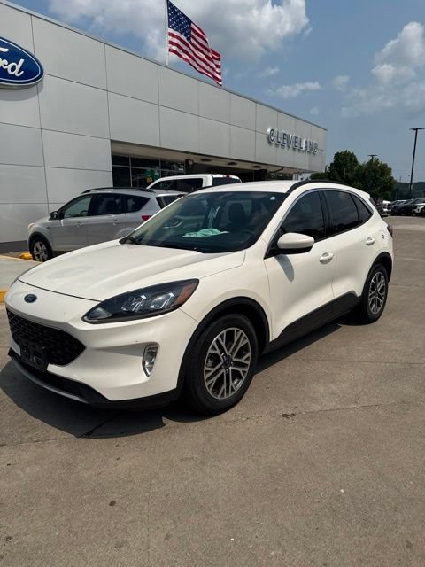 Used 2020 Ford Escape SEL FWD image 3