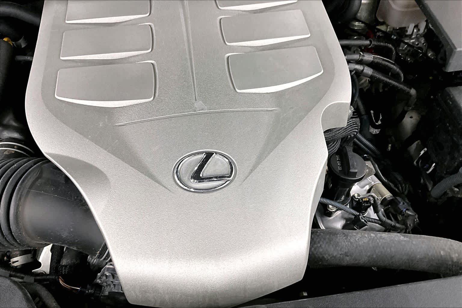 Used 2017 Lexus GX 460 Premium w/ Premium Package AWD/4WD image 32