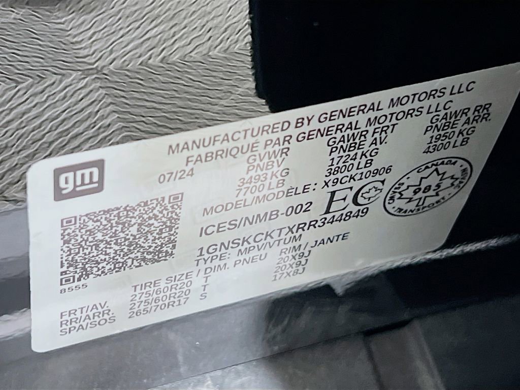 Used 2024 Chevrolet Suburban LT w/ LT Signature Package image 28