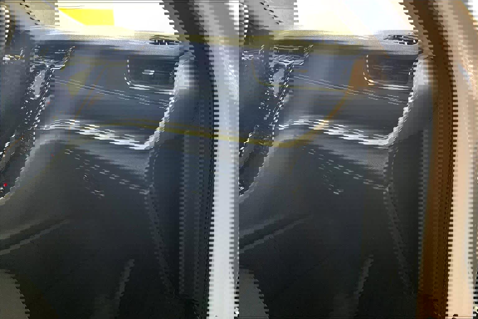 Used 2021 Jeep Grand Cherokee L Laredo w/ Luxury Tech Group I image 18