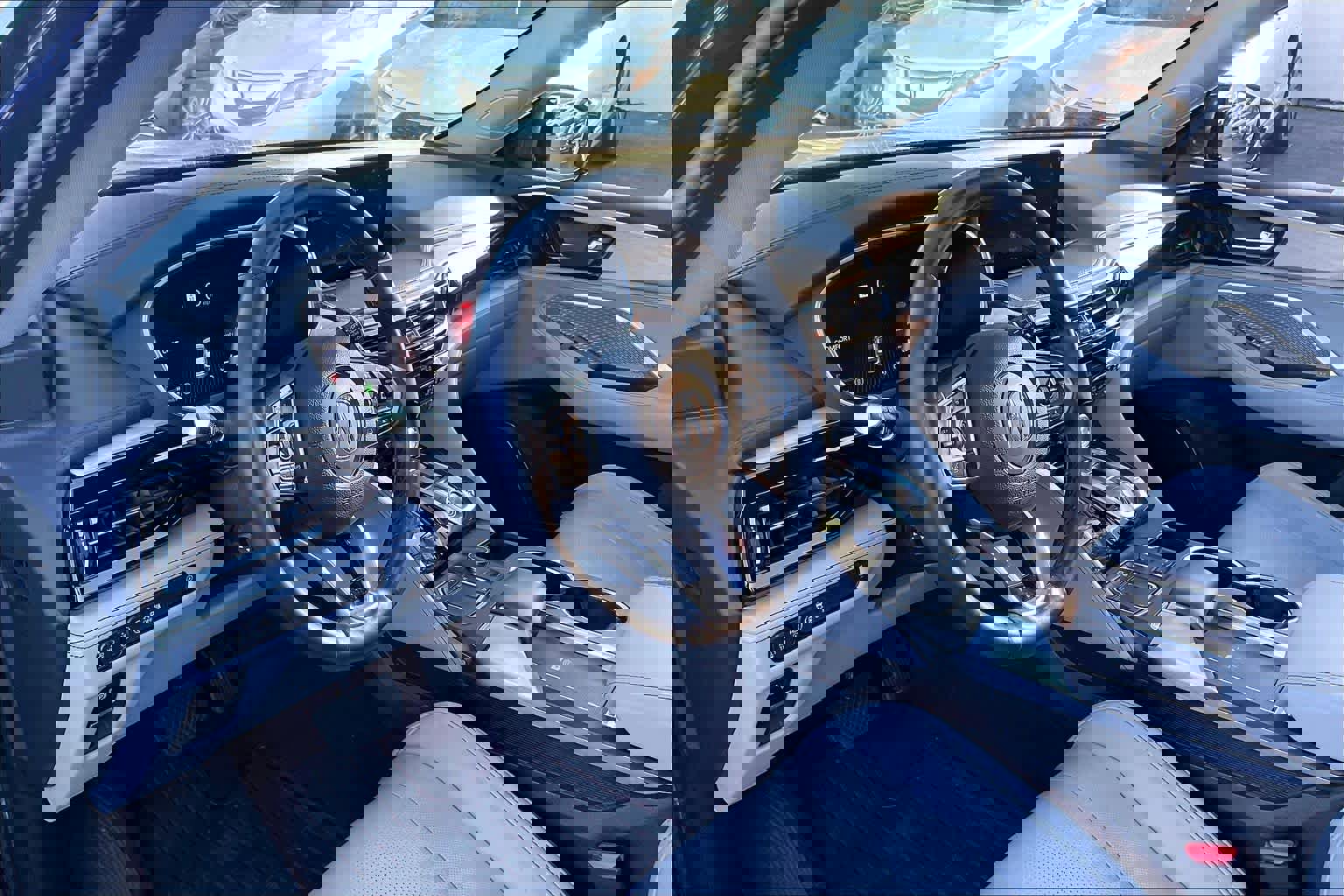 Used 2023 Acura MDX SH-AWD w/ Advance Package image 16