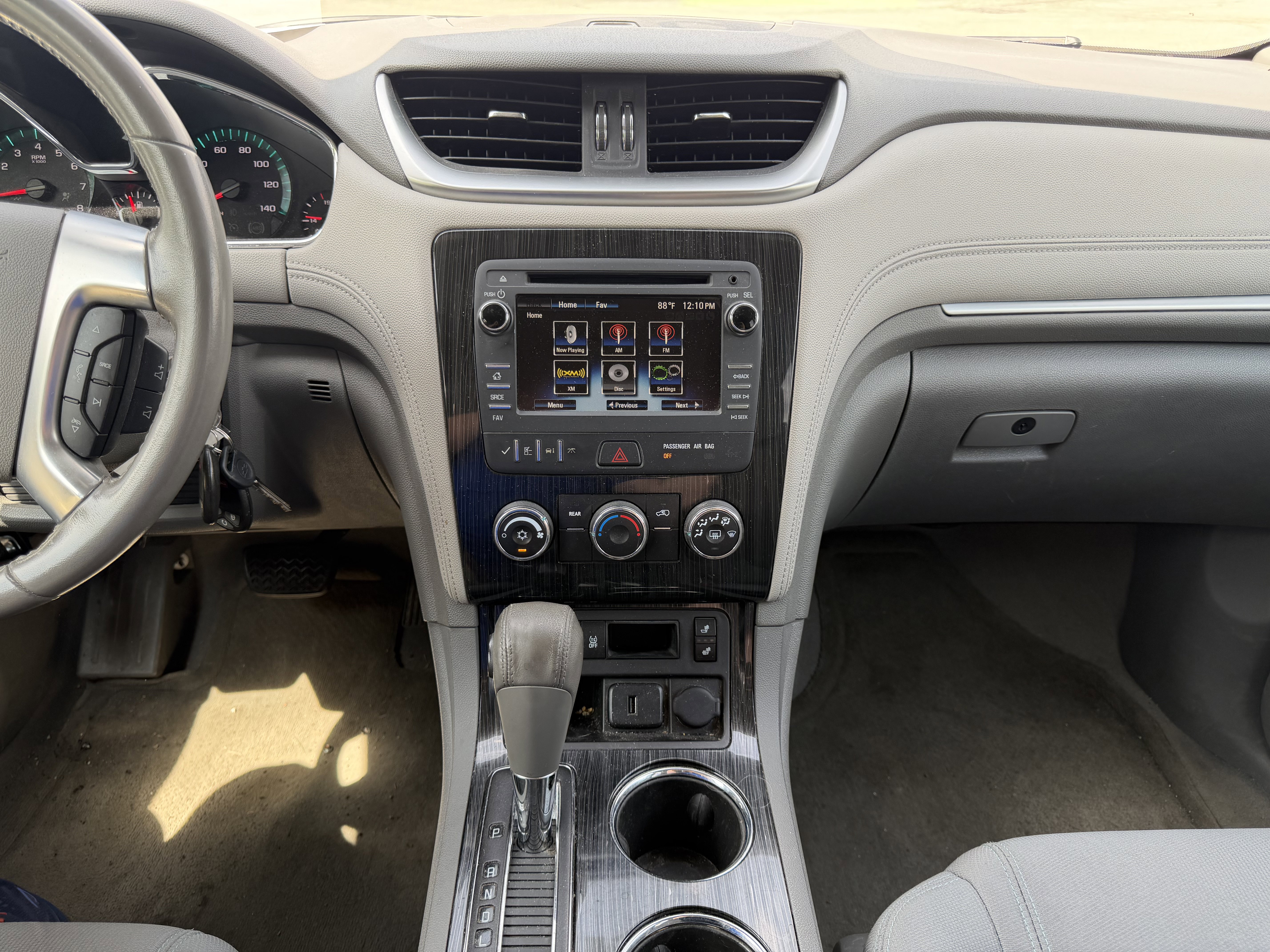 Used 2017 Chevrolet Traverse LT image 18