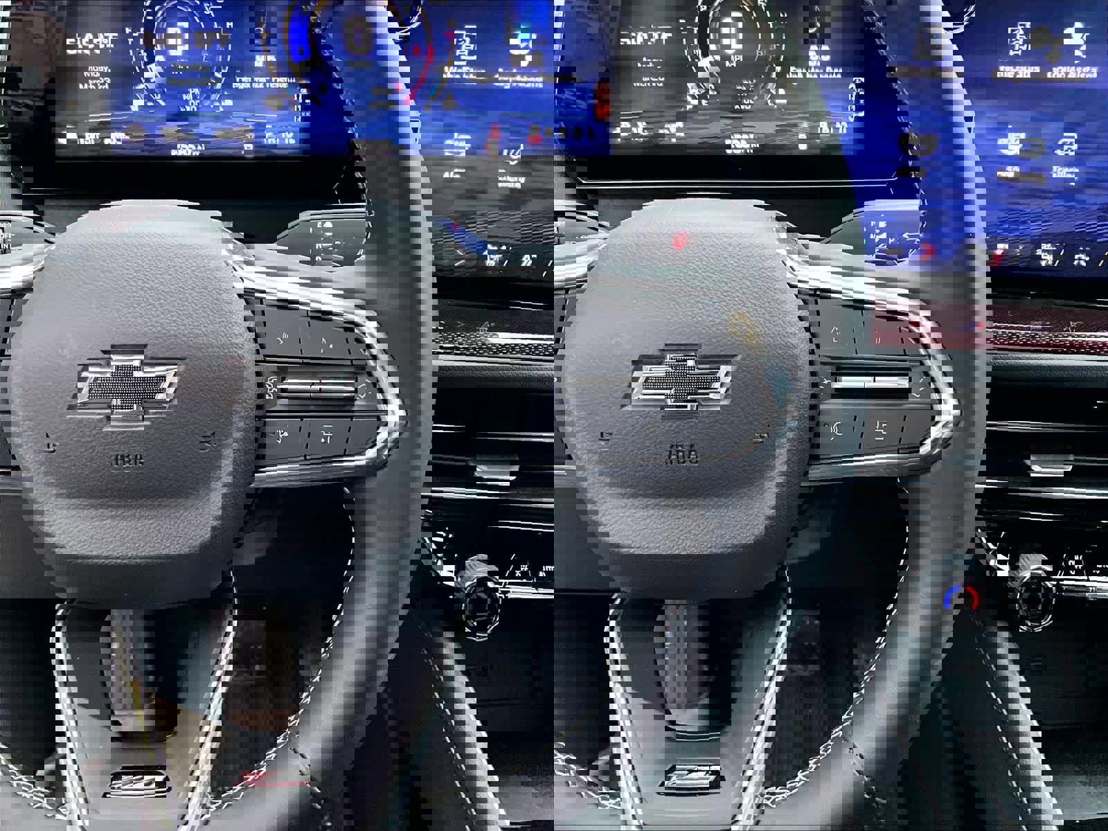 Used 2024 Chevrolet Traverse Z71 w/ LPO, Floor Liner Package image 25