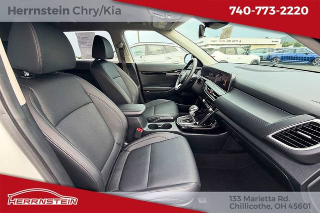 Used 2024 Kia Seltos EX FWD image 26