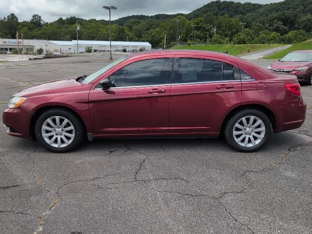 Used 2013 Chrysler 200 Touring w/ Cold Weather Group FWD image 5