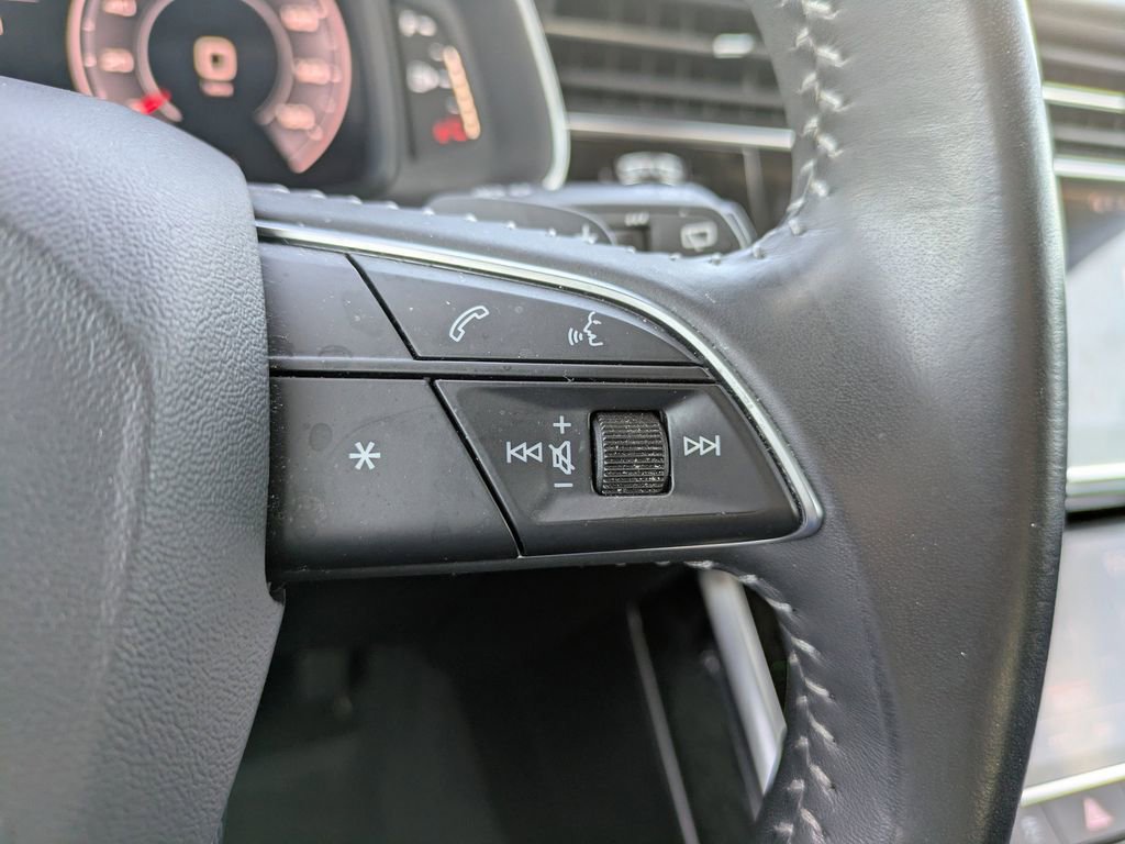 Used 2019 Audi Q8 Premium Plus w/ Premium Plus image 28