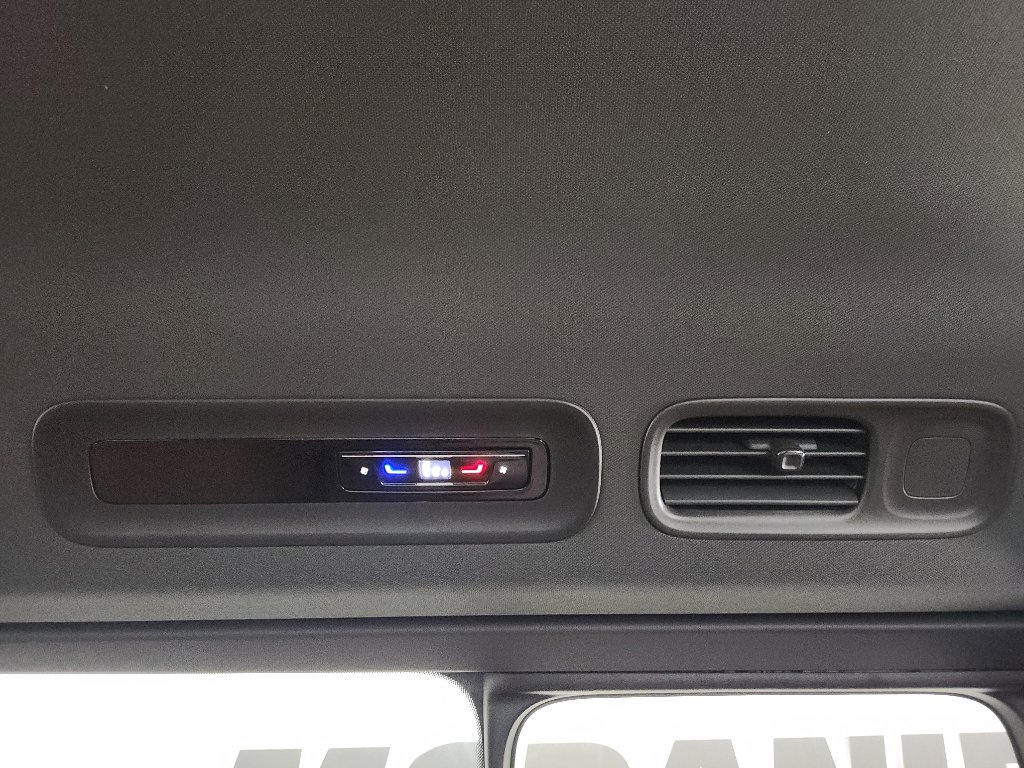 New 2025 Volkswagen ID. Buzz Pro S image 35